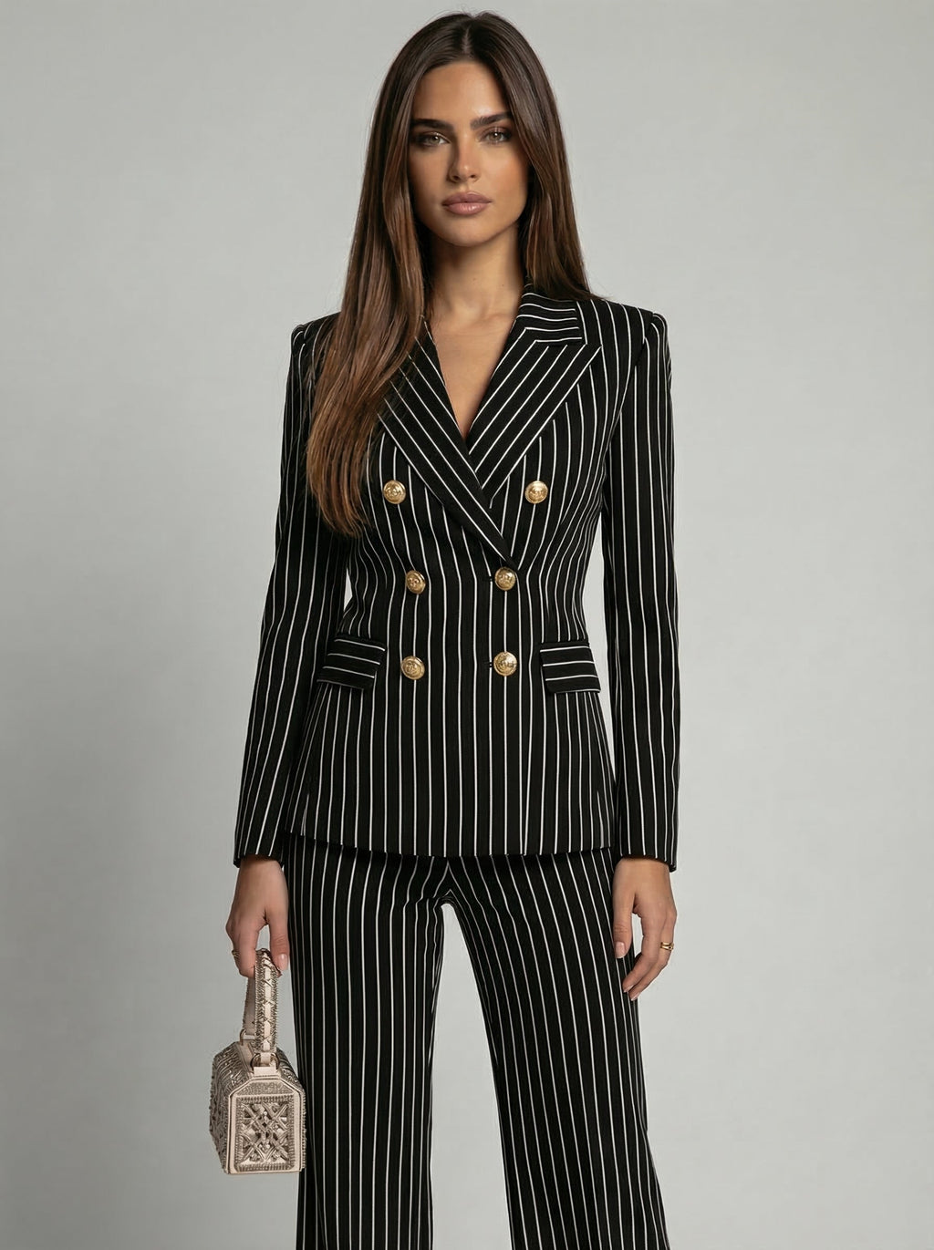 Victoria - Elegant Diplomatic Suit